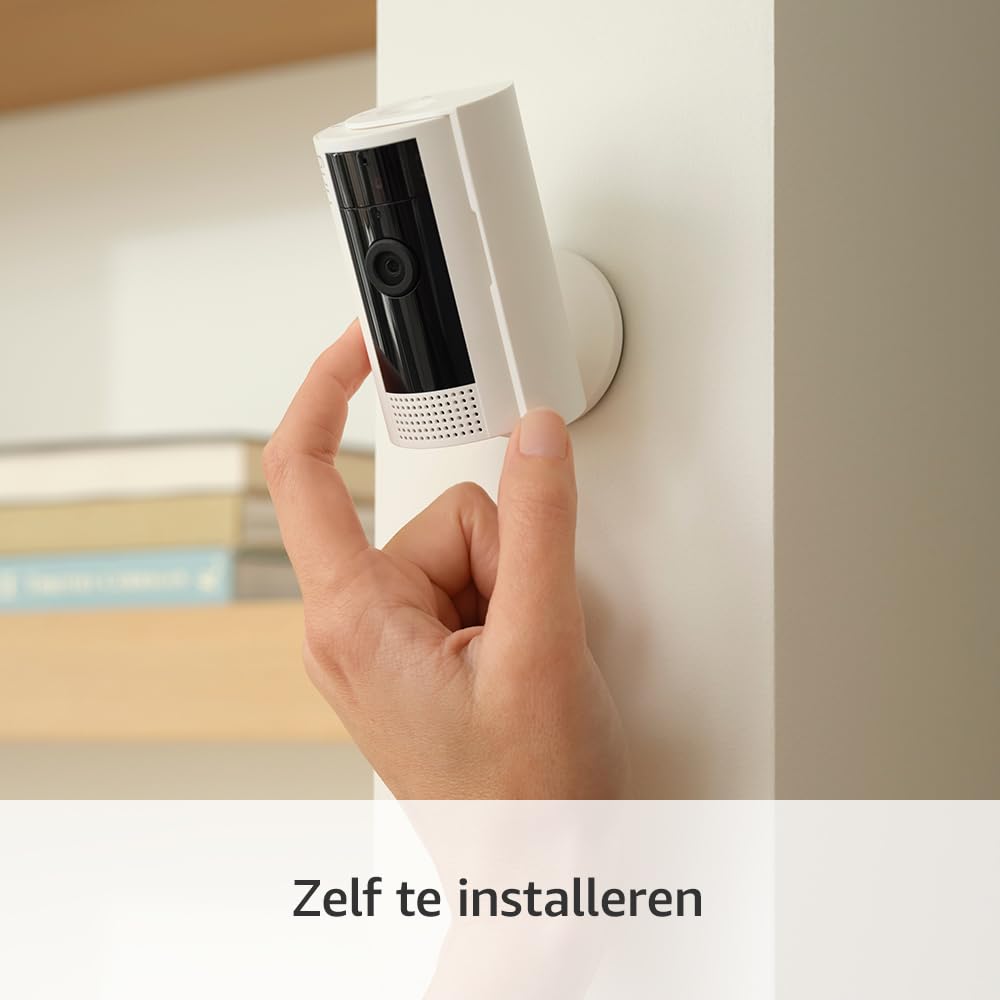 Maak kennis met de Ring Indoor Camera (2de generatie) van Amazon | huisdiercamera met stekker | 1080p HD, tweerichtingsspraak, privacykap, zelf te installeren | gratis 30 dagen Ring Protect op proef