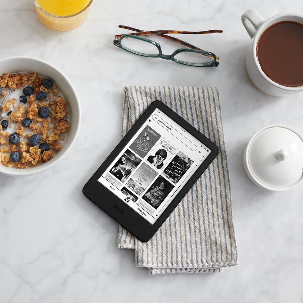 Kindle (2022) – de lichtste en meest compacte Kindle, nu met een 6” scherm met een hoge resolutie van 300 ppi en 2x zoveel opslagruimte | Denim