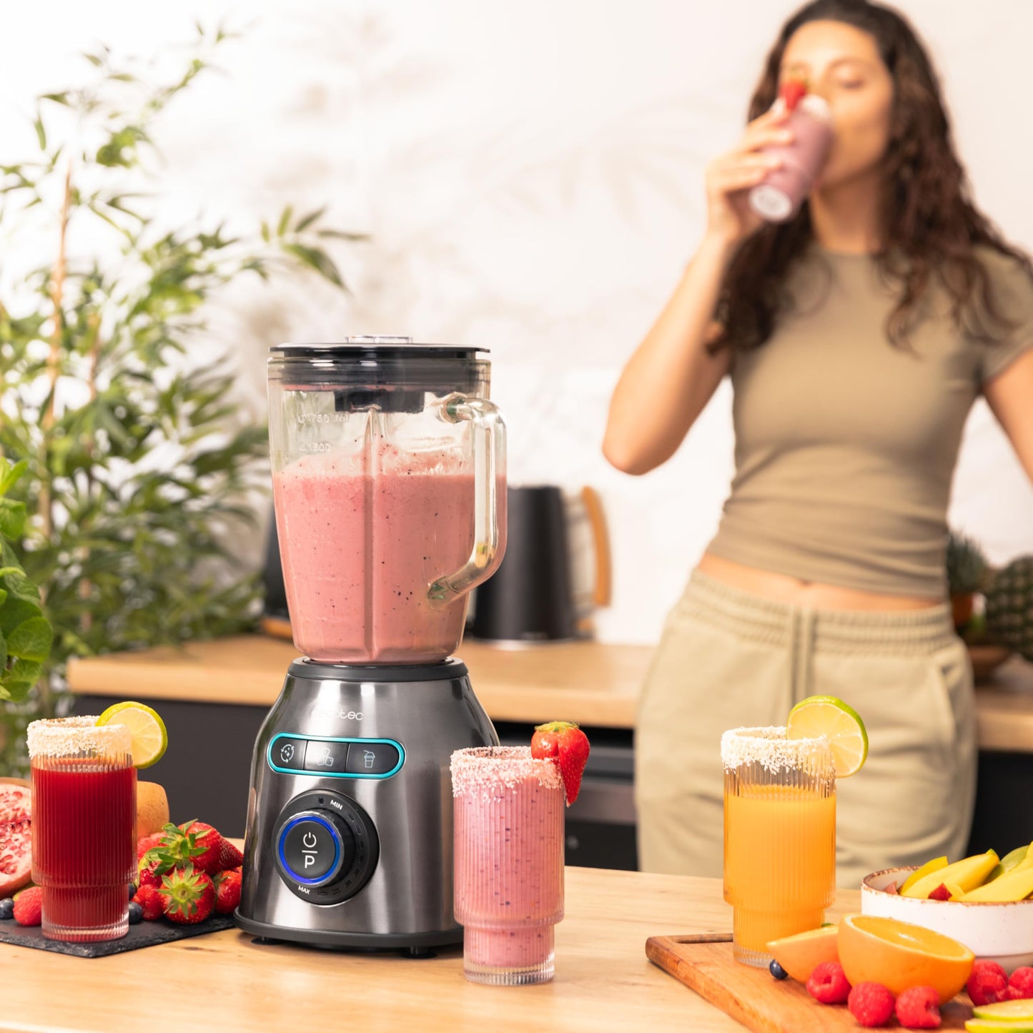 Cecotec Blender Power Black Titanium 2200MAX Smooth. 2200W Maximaal Vermogen, 6 Roestvrijstalen Messen, Ijs Verpletteren, Turbo en Smoothie Functie, AutoClean Functie